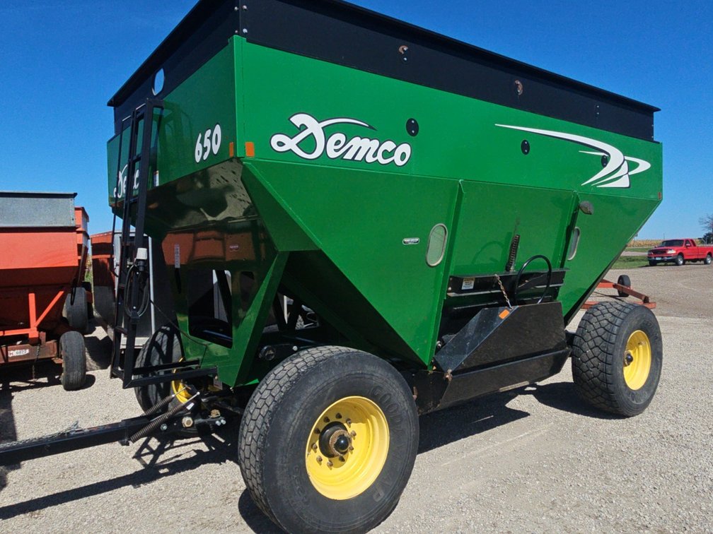 Demco 650 Wagon