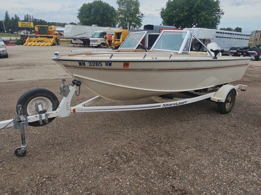 1982 Shorelander Boat