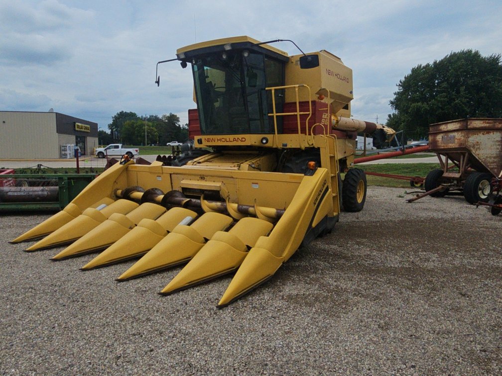 New Holland TR 96