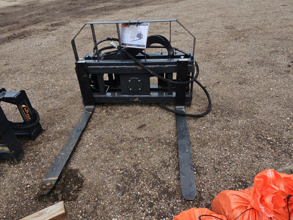 New Skidsteer Rotating Pallet Fork