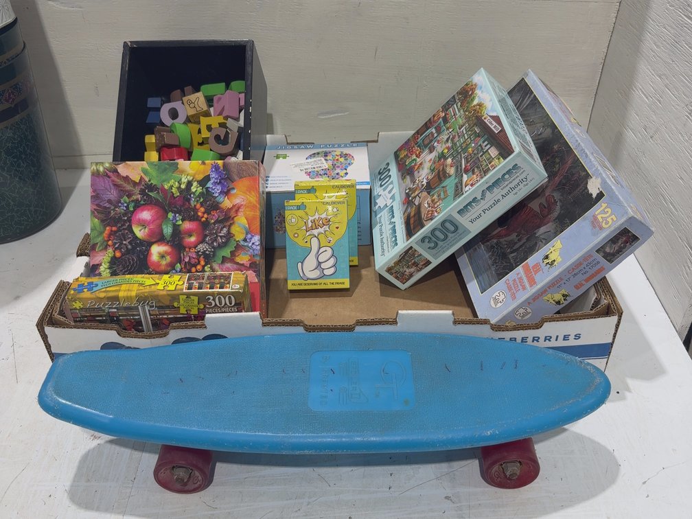 Puzzles, Games, Skateboard