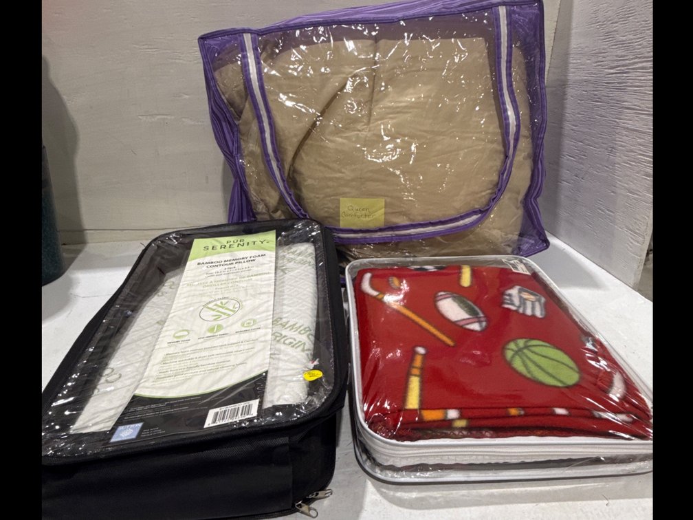 Queen Comforter, 1new Bamboo Pillow, 2Fleece Blankets