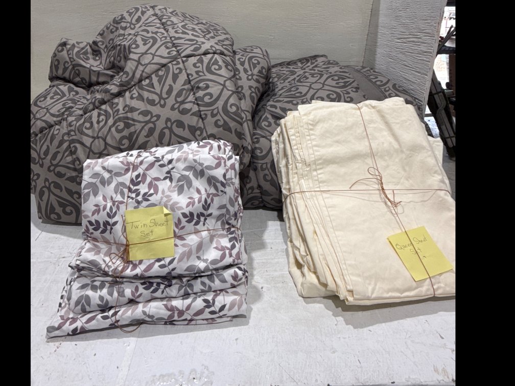 2 Twin Comforters, Twin sheet set, queen sheet set