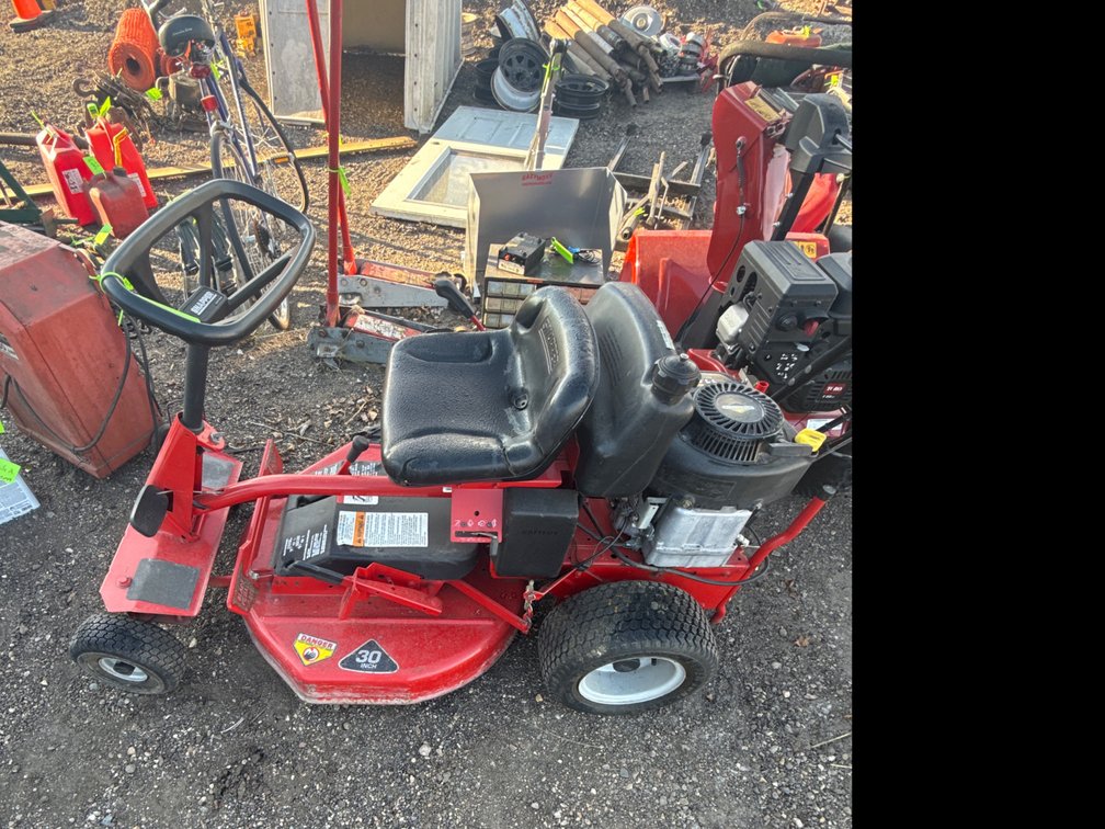 Riding lawn mower