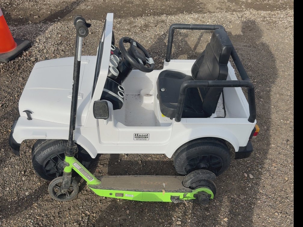 Jeep and skooter