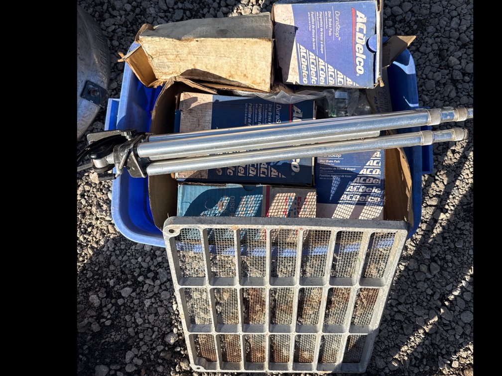 Car parts, tripod