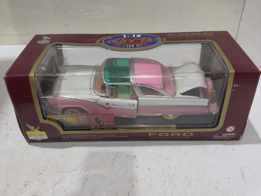 1:18 Ford Crown Victoria 1955