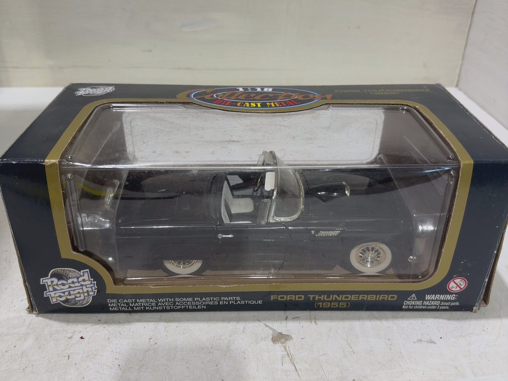 1:18 Ford Thunderbird 1955