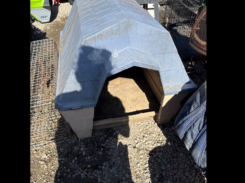 Dog kennel and Trapp