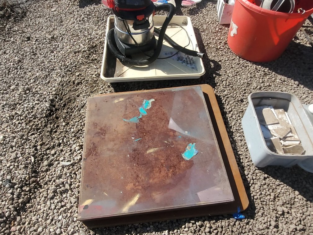 2 tables, vacuum, washing machine pan
