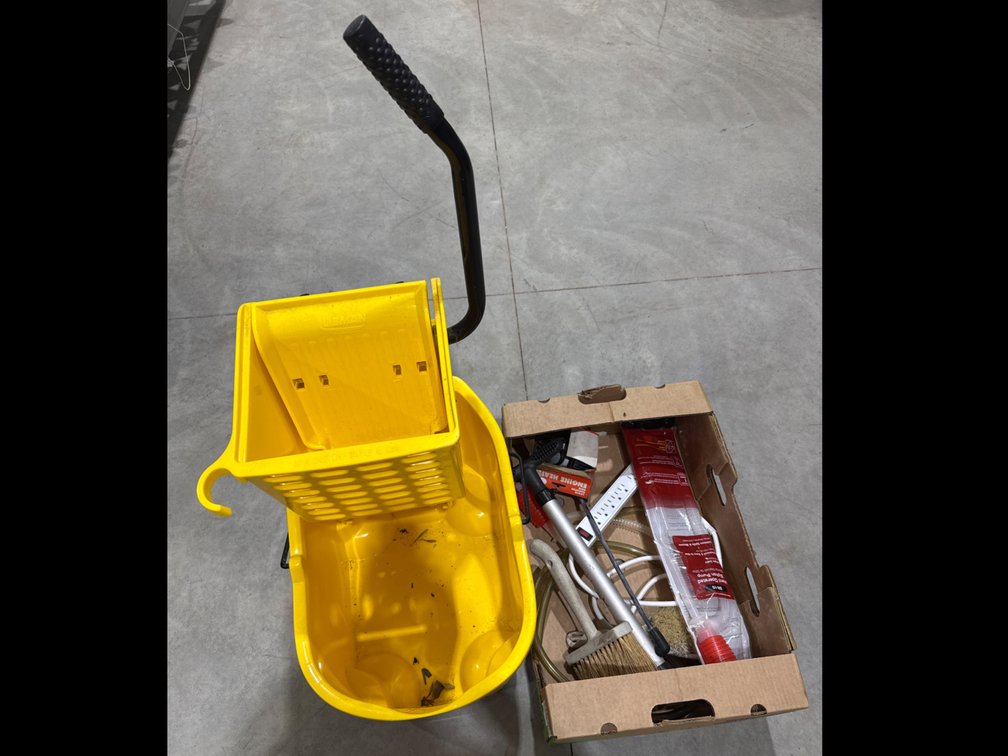 Cleaning Bucket and Box