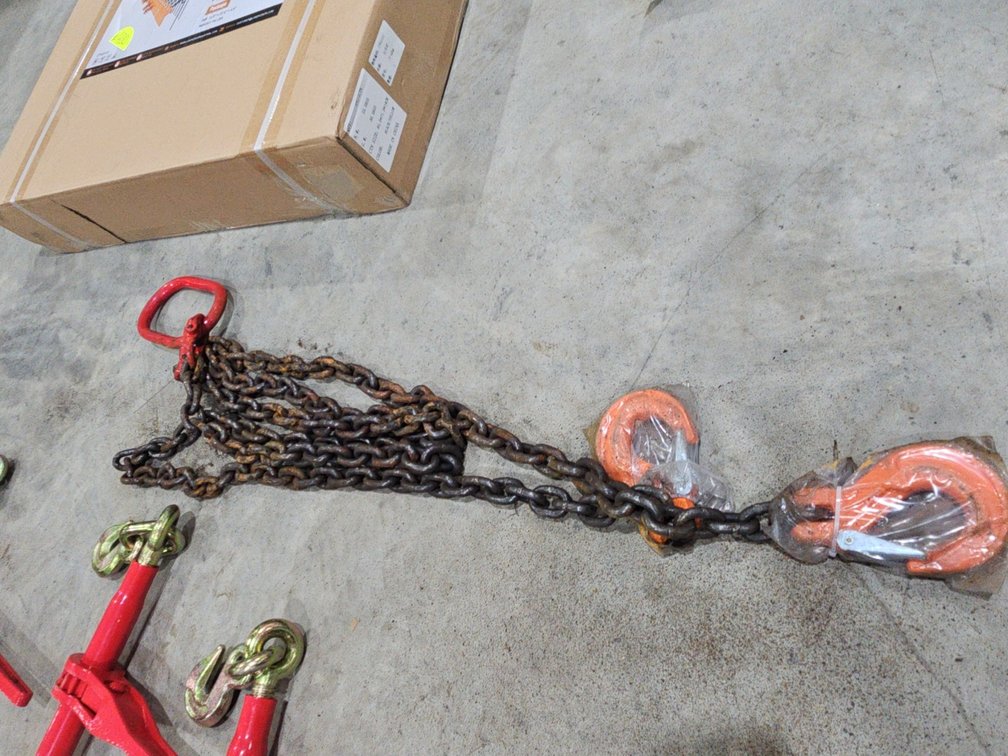 Lifting chain