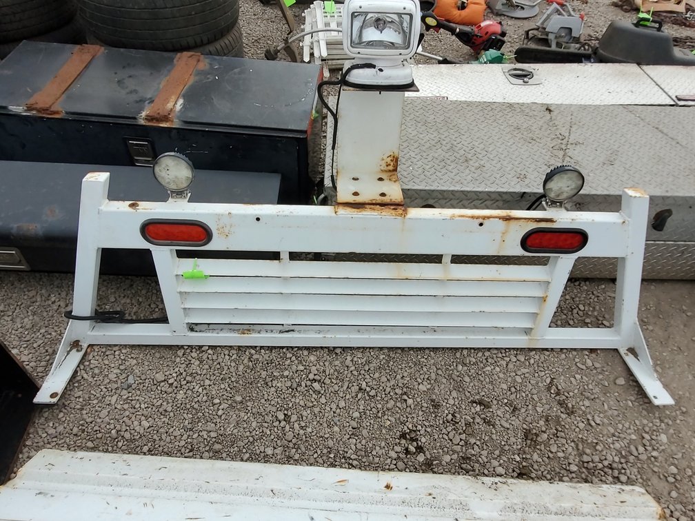 Truck headache rack