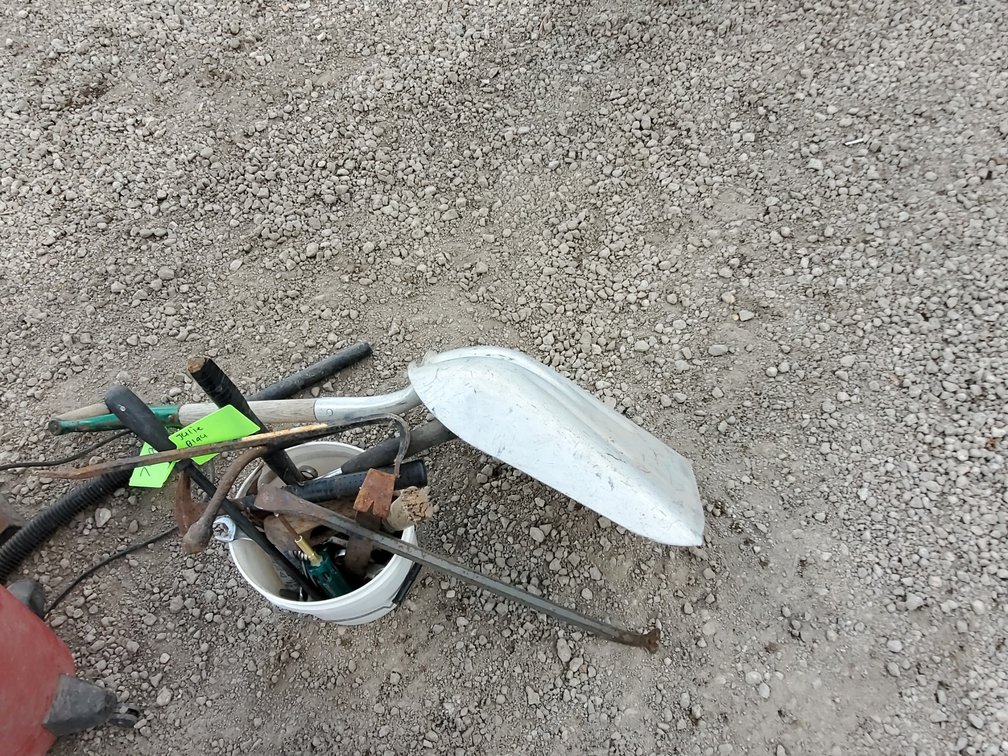 Snow shovel & tools