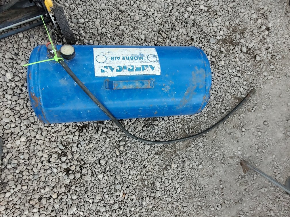 Air tank