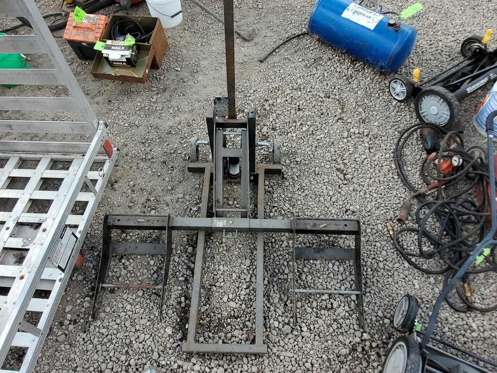 Lawn mower jack