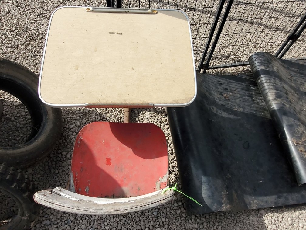 Kids desk