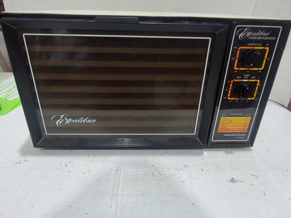 Food dehydrator