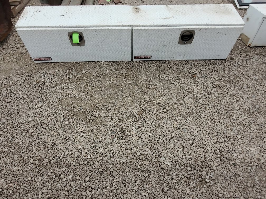 Truck toolbox