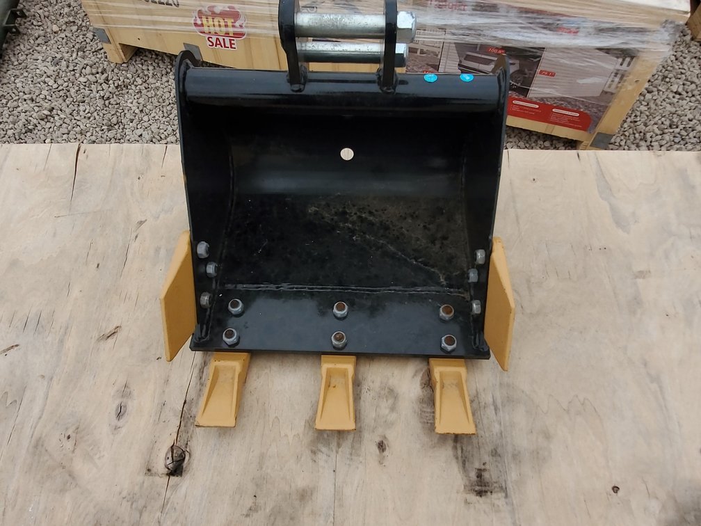 New 15inch Excavator bucket.