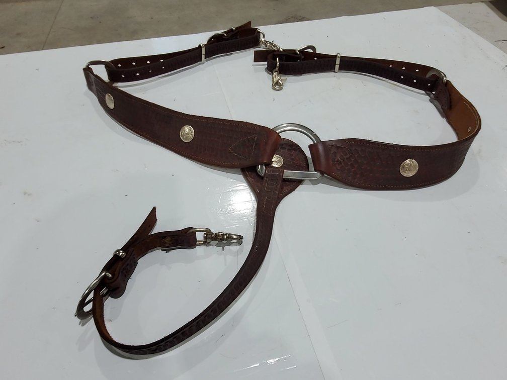 Heavy leather breast collar