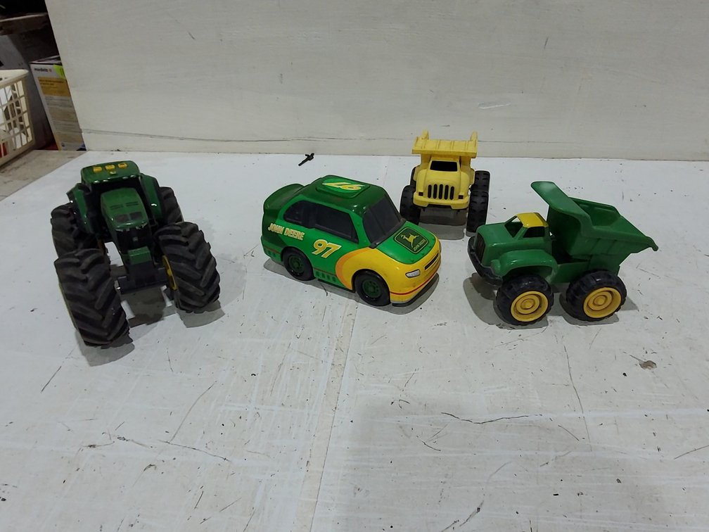 Kids toys - John Deere tractor & misc