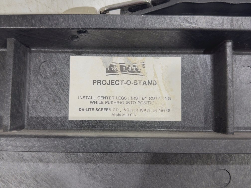 Project-o-Stand Table