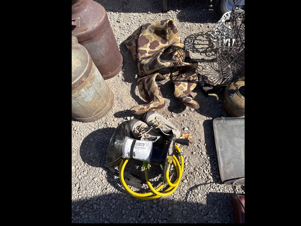 Hunting waders, shoes! Air hose reel