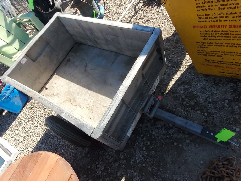 Rubbermaid yard cart