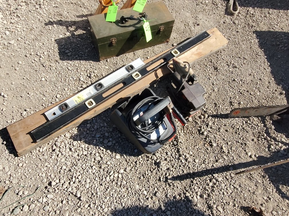 Sander, jump pack, levels