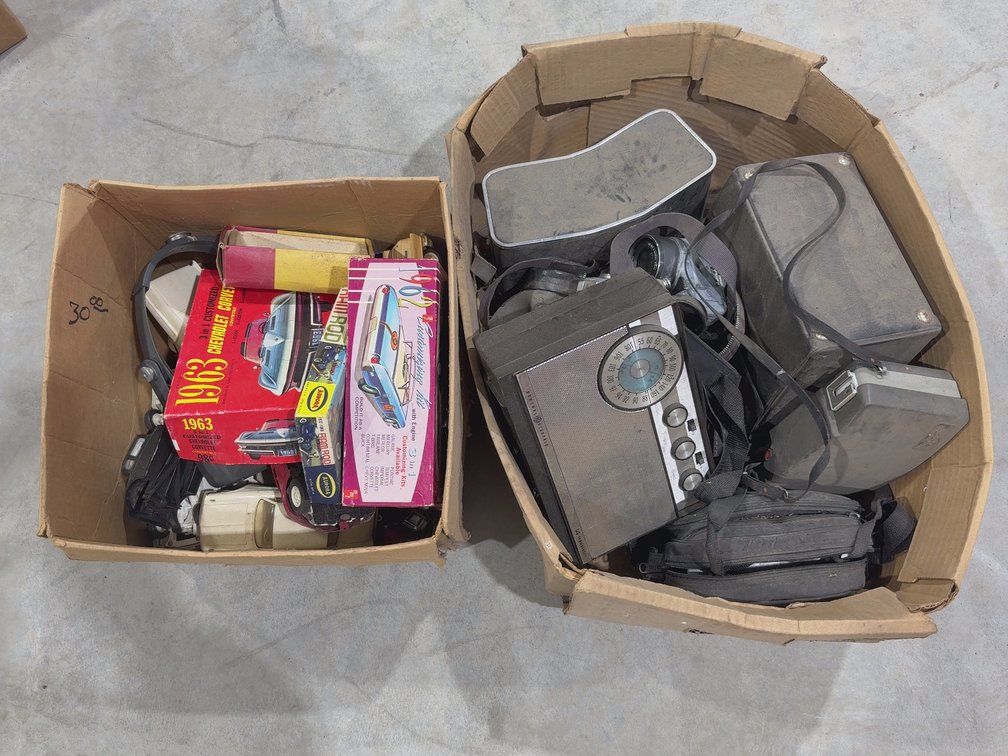 Old Cameras, Radio, model cars