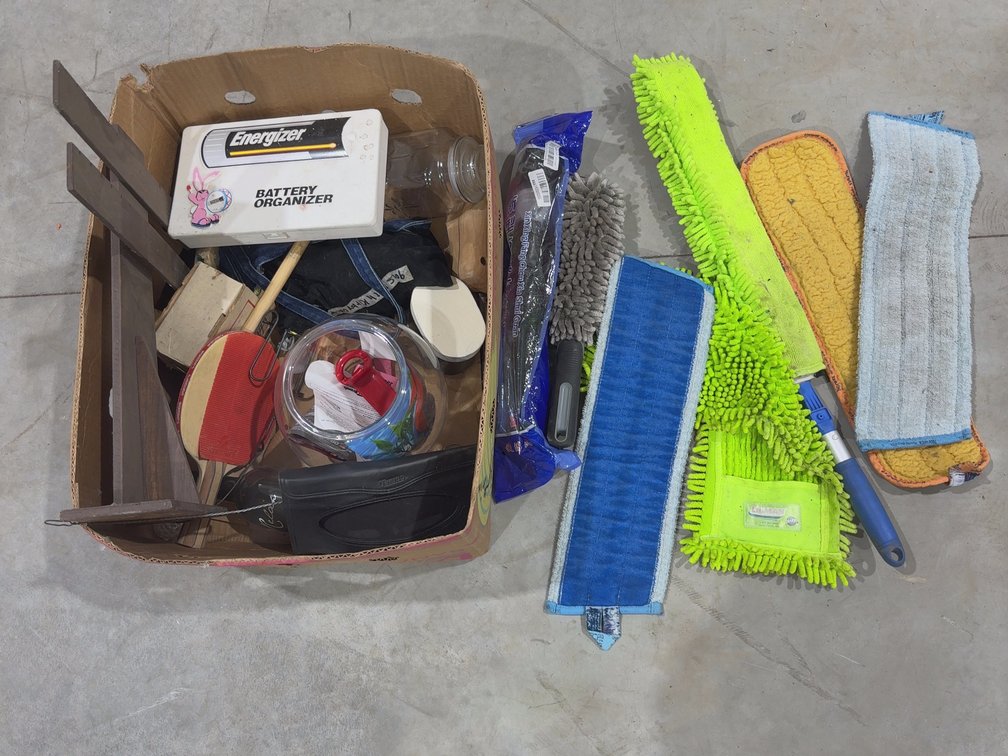 Cleaning supplies, Misc items