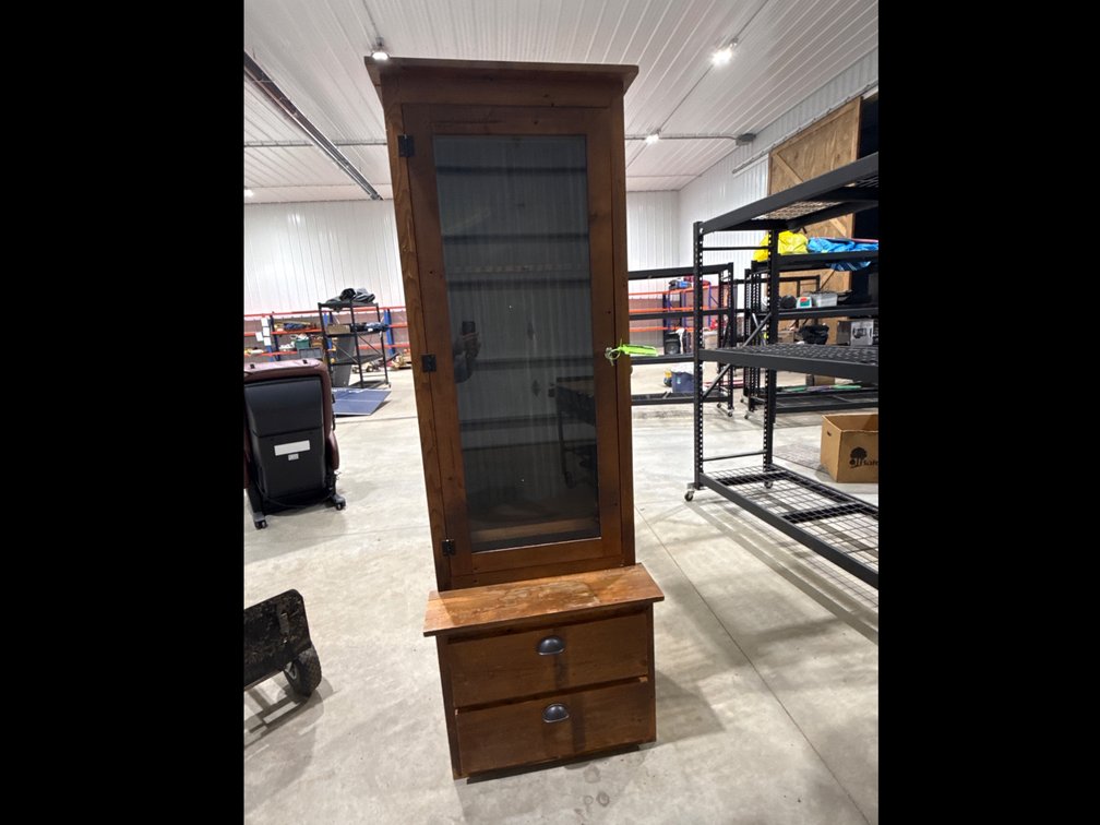 Gun cabinet
