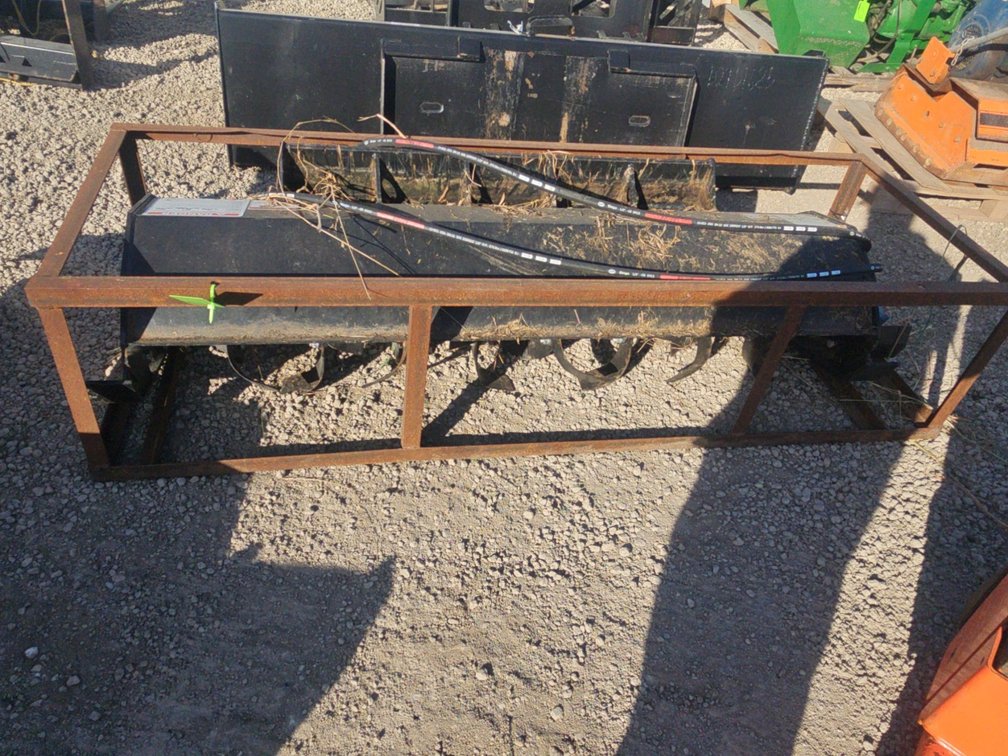 Skidsteer tiller
