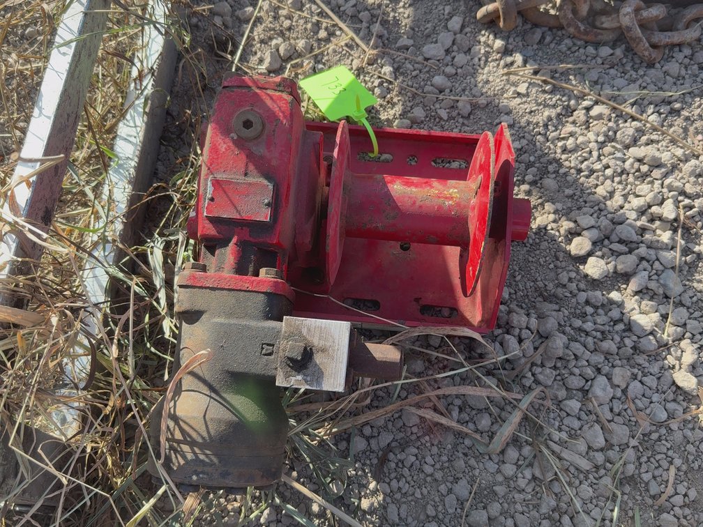 Cable winder with orbital motor