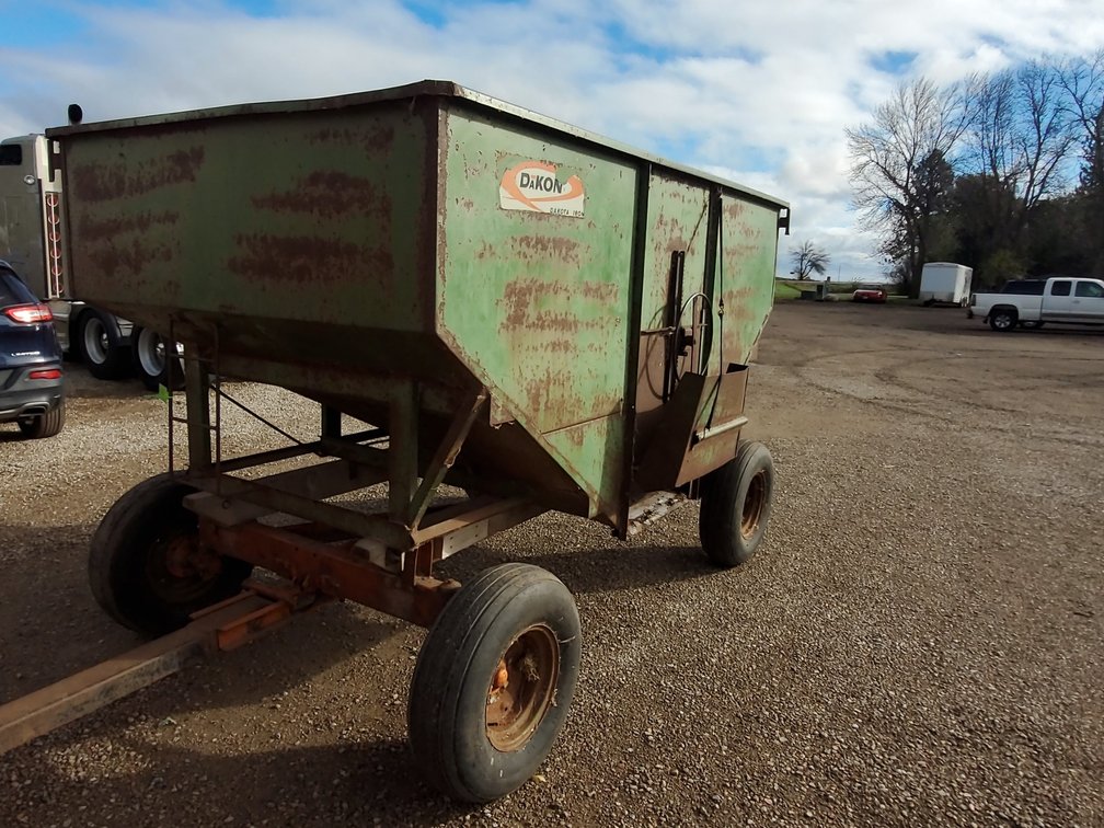 Gravity wagon