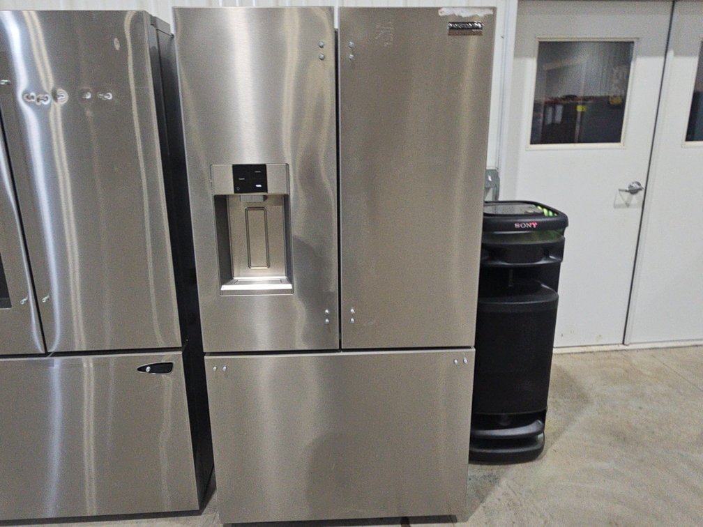 Frigidaire Fridge