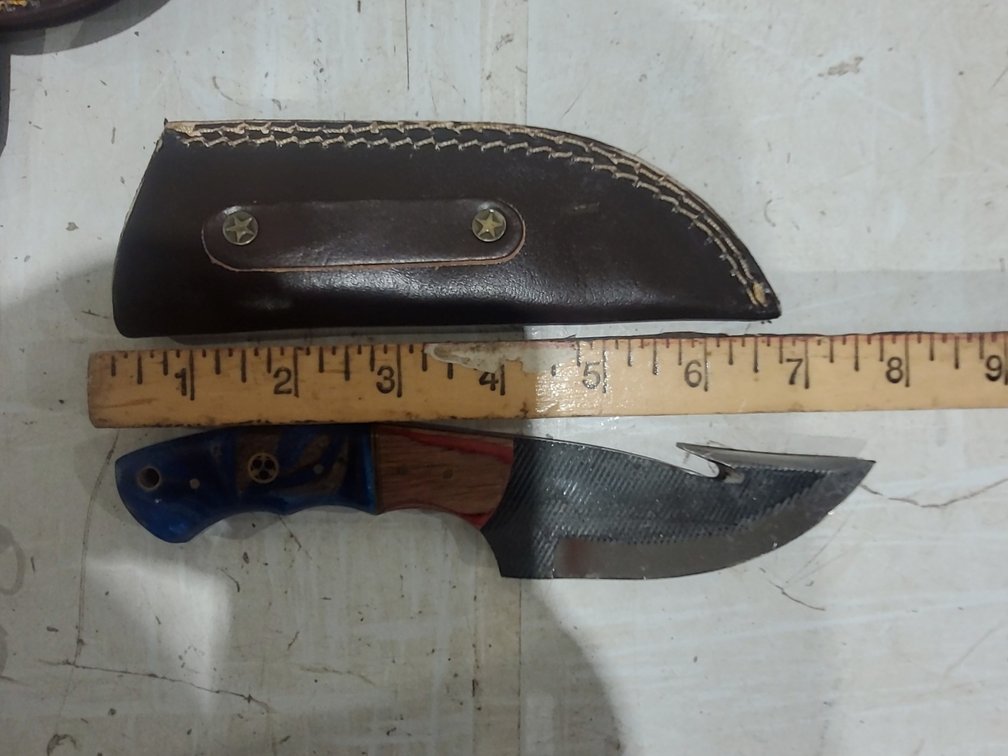 Hunting knife