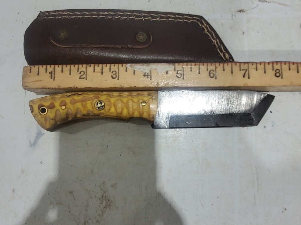 Hunting knife