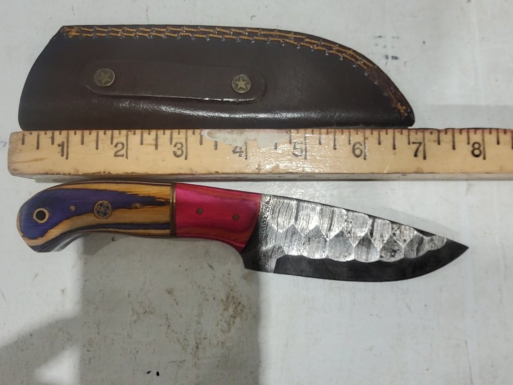 Hunting knife