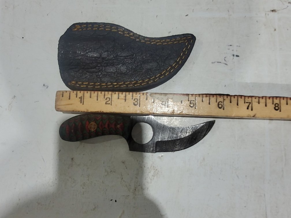Hunting knife