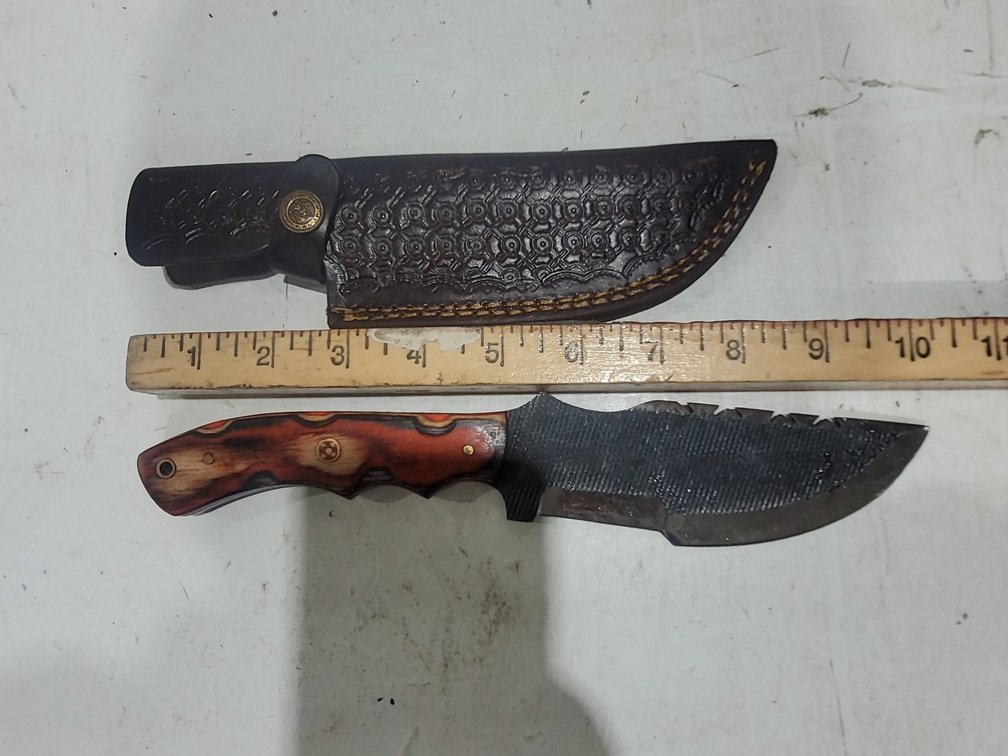 Hunting knife