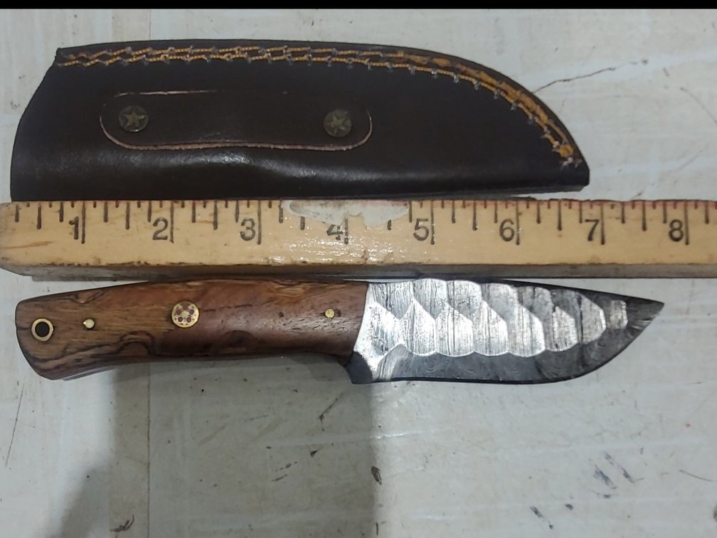 Hunting knife