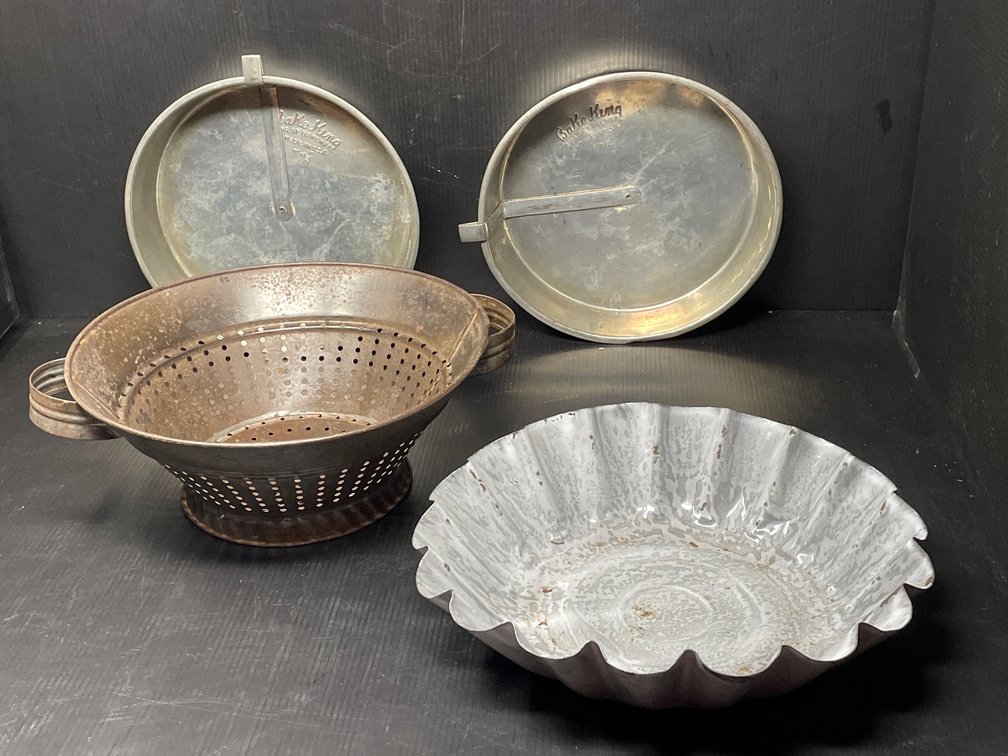 Metalware Lot- 2 Bake King Round Cake Pans, Colander and Fluted Mold