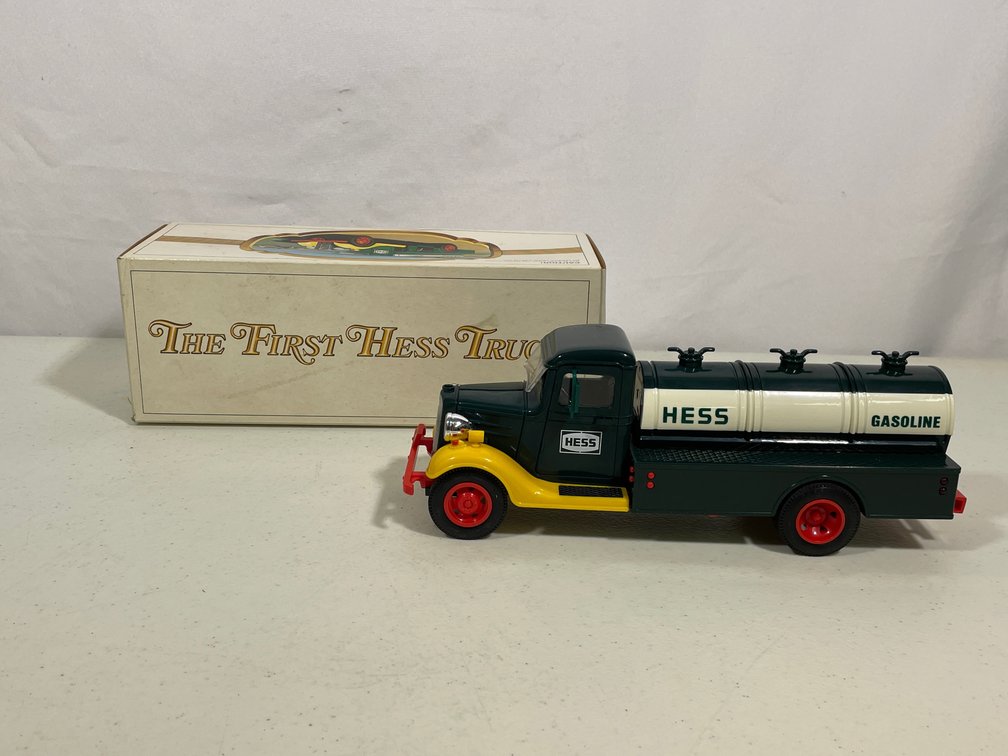 1980 Amerada Hess Tanker Truck with Original Box "The First Hess Truck"