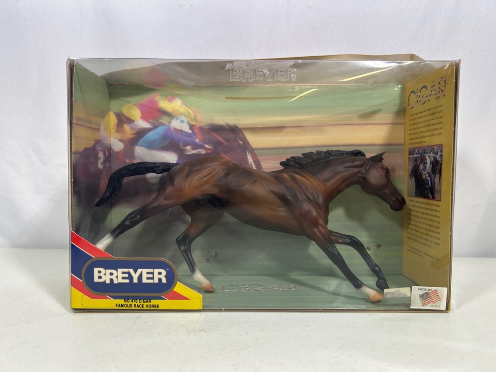 Breyer #476 Cigar Famous Race Horse, with Box