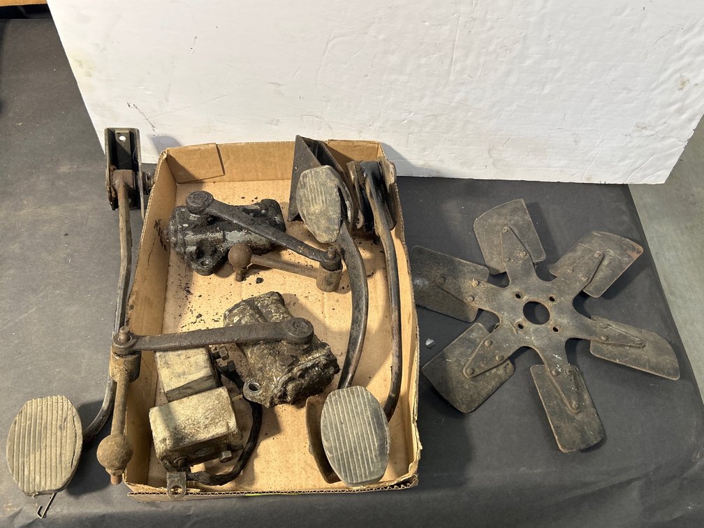Sunbeam Parts: 2 Pedals, Shock Absorber, Fan Blade