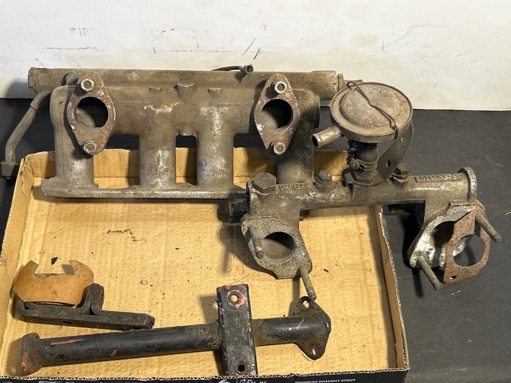 2 Dual Carburetor Intakes