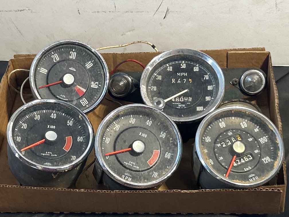 Smith and Jaeger Gauges and Lights