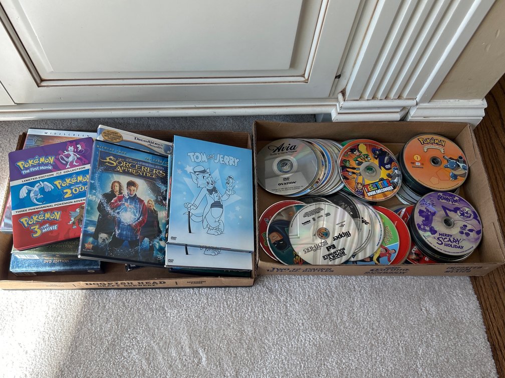 Grouping of Loose DVDs and EMPTY Cases